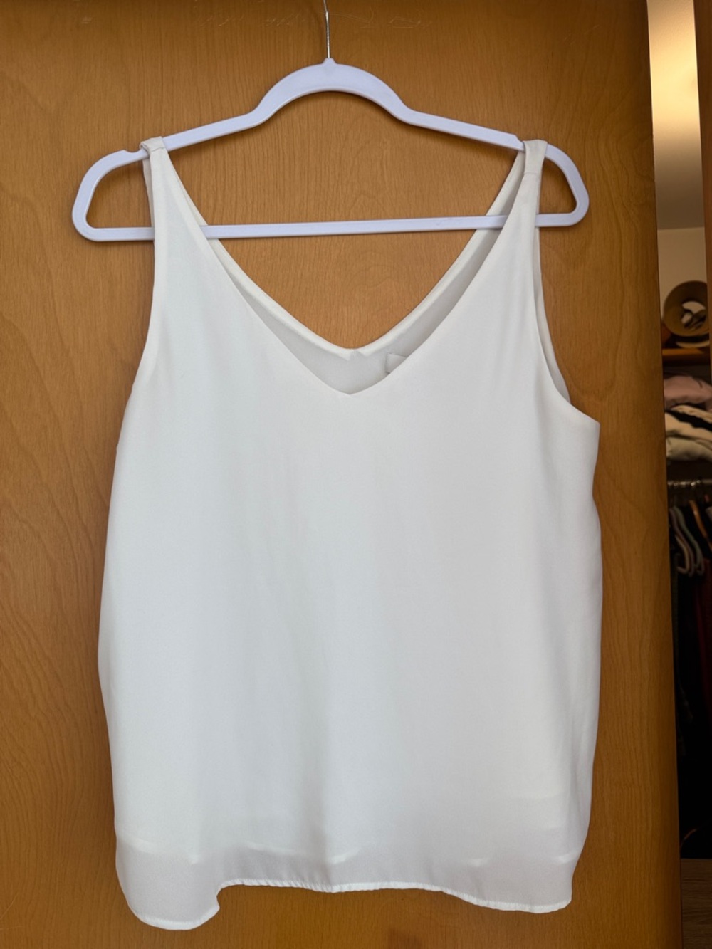 LOFT Women’s V-Neck Sleeveless Shell Top